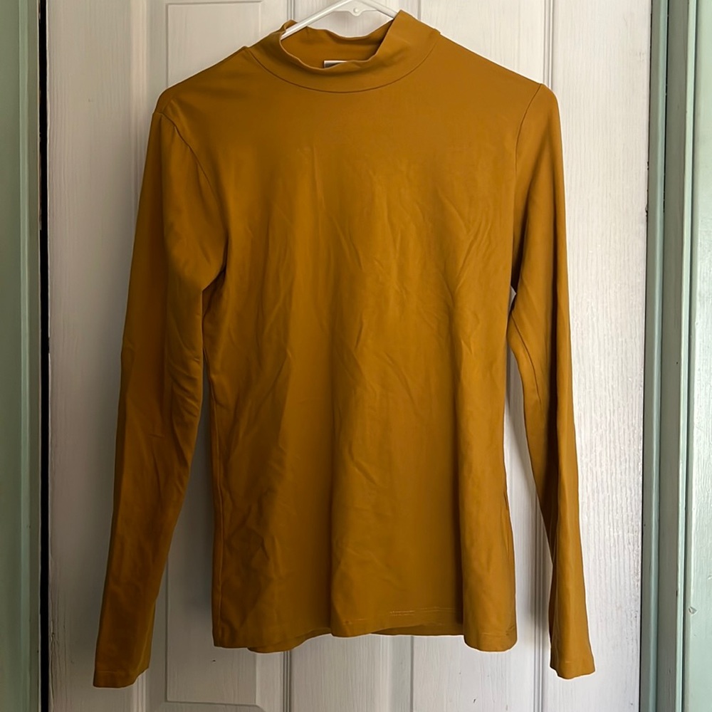 Women’s Mustard Turtle Neck